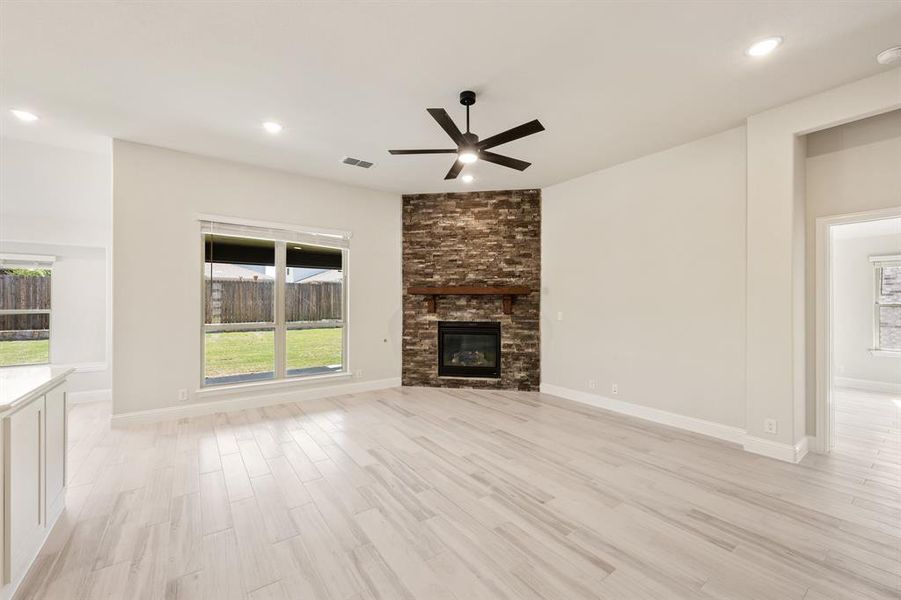 Spacious, unfurnished interior of a new home in Devonshire, Forney (Image 27).