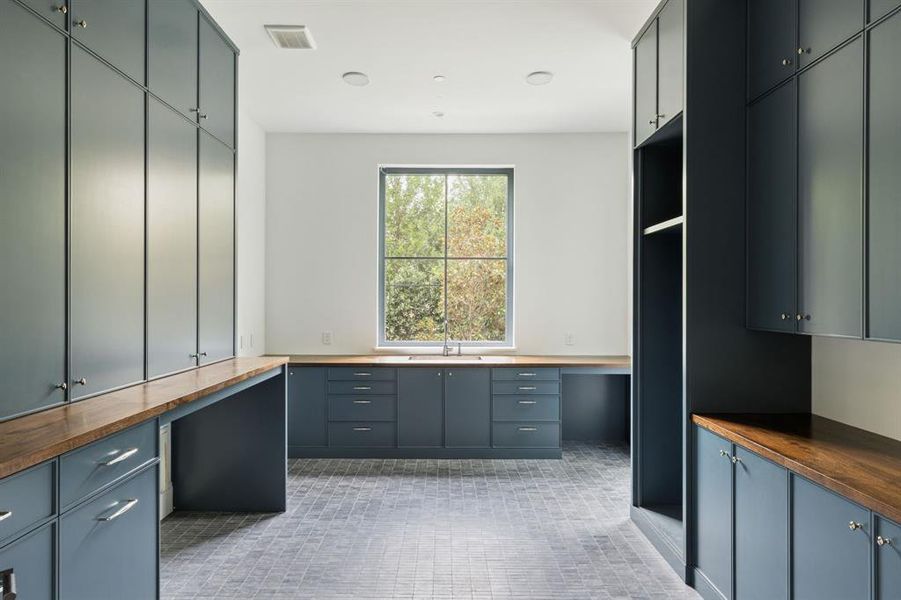 Furnished interior view inside a new home in , University Park (Image 11).