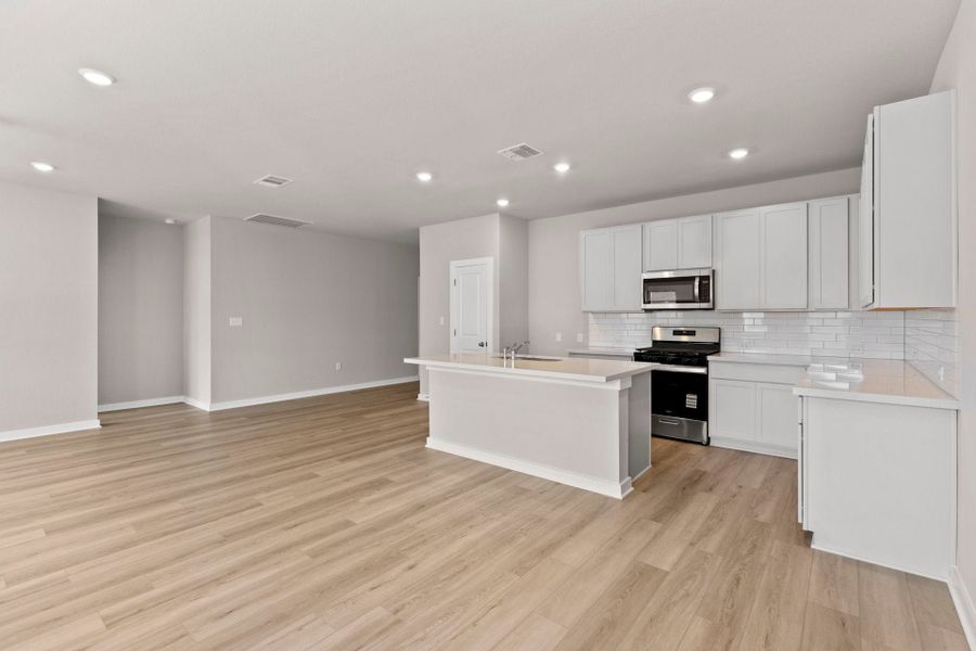 New Home in Elgin, TX.  - Slide 13