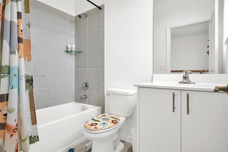 Furnished interior view inside a new home in , Homestead (Image 5).