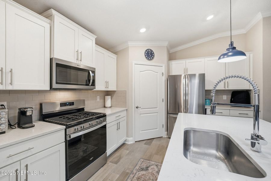 Furnished interior view inside a new home in Parkland Preserve, St. Augustine (Image 15).