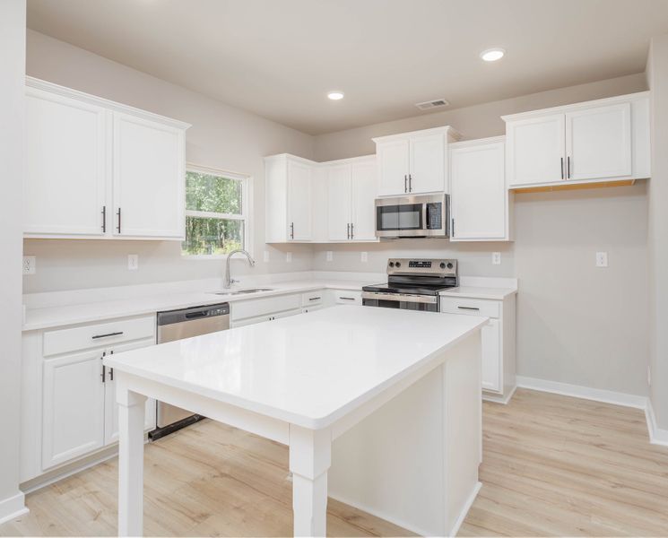 Representative furnished interior of a home built from the Hickory w/ Bonus Rm by Nason Homes in Woodland Farms, Dickson (Image 2). Representative furnished interior of a home built from the Hickory w/ Bonus Rm by Nason Homes in Woodland Farms, Dickson (Image 2).