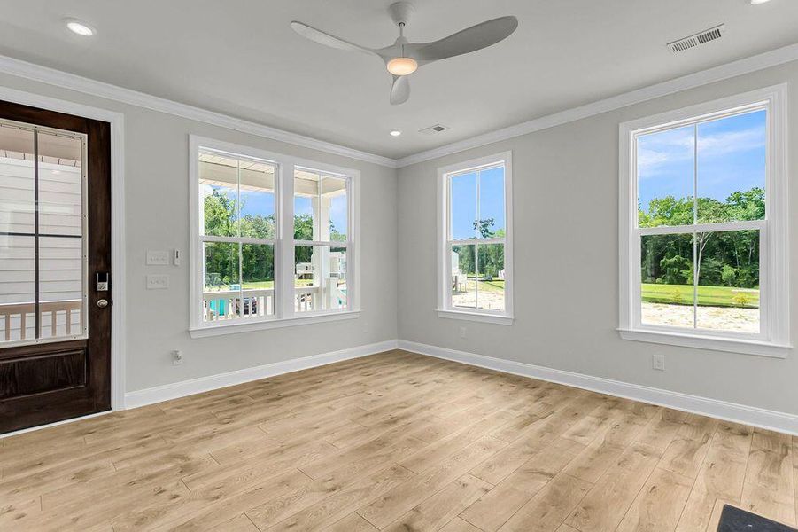 Spacious, unfurnished interior of a new home in Heron Preserve, Hanahan (Image 33).