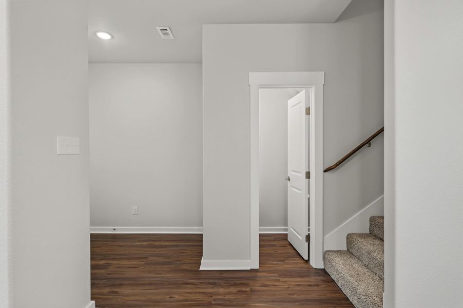 Spacious, unfurnished interior of a new home in , Conroe (Image 28). Spacious, unfurnished interior of a new home in , Conroe (Image 28).