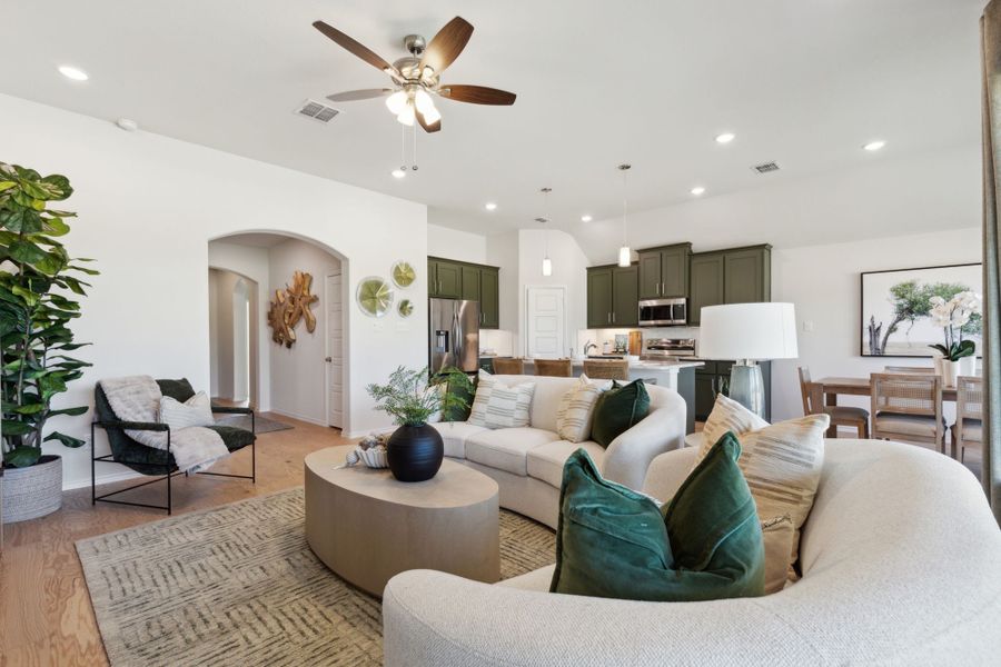 Representative furnished interior of a home built from the Concept 1660 by Landsea Homes in Summer Crest, Fort Worth (Image 18).