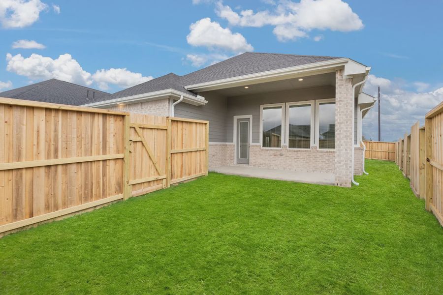 Representative exterior details of a home built from the Mickelson by Chesmar Homes in Riceland Alley Loads, Mont Belvieu (Image 48).