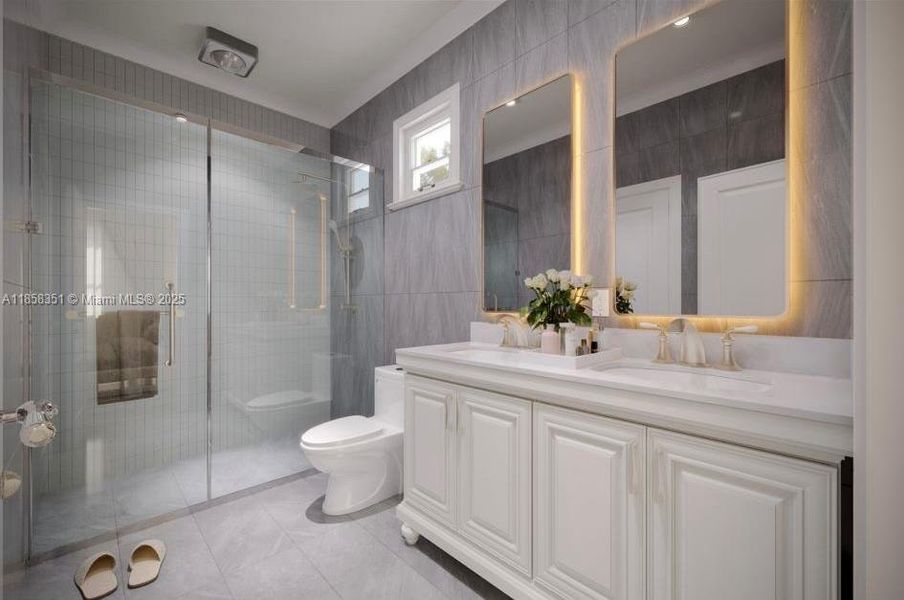 Furnished interior view inside a new home in , Port Charlotte (Image 4).