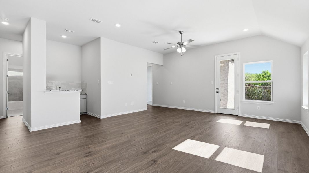 Furnished interior view inside a new home in Green Oaks Preserve, Arlington (Image 26). Furnished interior view inside a new home in Green Oaks Preserve, Arlington (Image 26).