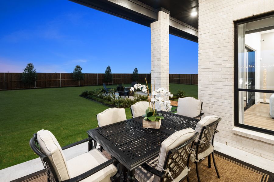 Representative exterior details of a home built from the Jackson by UnionMain Homes in Cambridge Crossing, Celina (Image 31).