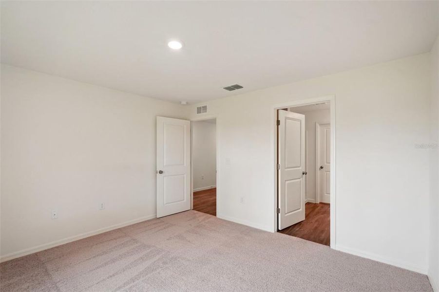 Spacious, unfurnished interior of a new home in Royal Highlands, Weeki Wachee (Image 17). Spacious, unfurnished interior of a new home in Royal Highlands, Weeki Wachee (Image 17).