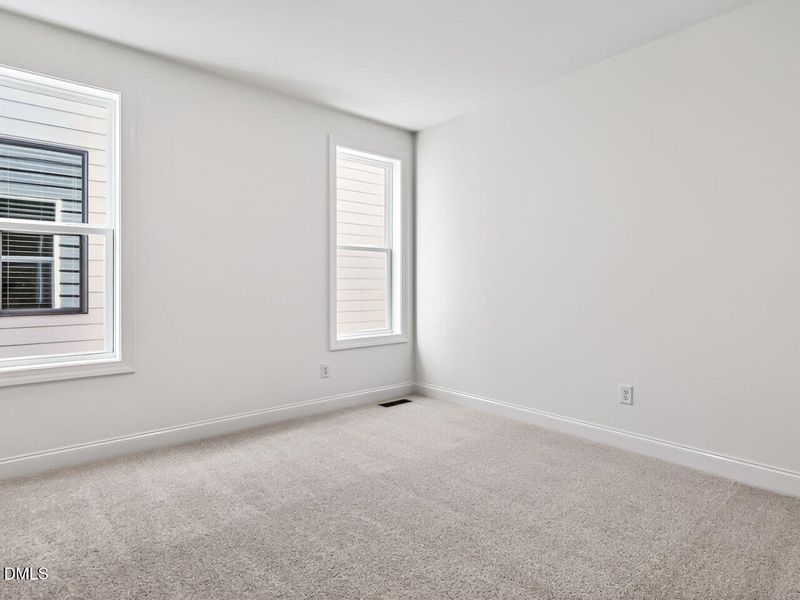 023-1280x960-bedroom