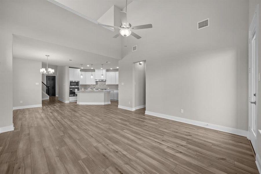 Spacious, unfurnished interior of a new home in Creekshaw – Gardens, Royse City (Image 16). Spacious, unfurnished interior of a new home in Creekshaw – Gardens, Royse City (Image 16).