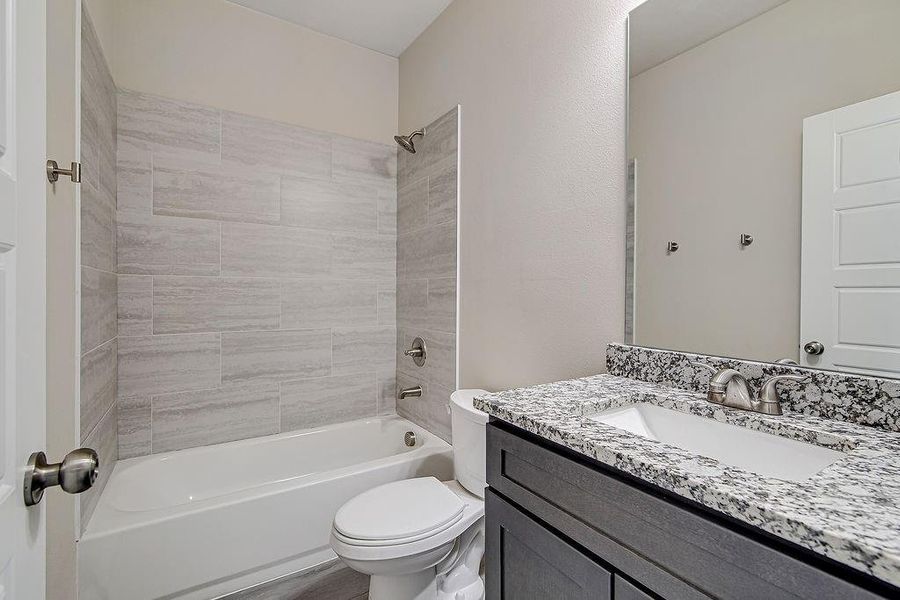 Furnished interior view inside a new home in , Fort Worth (Image 7).