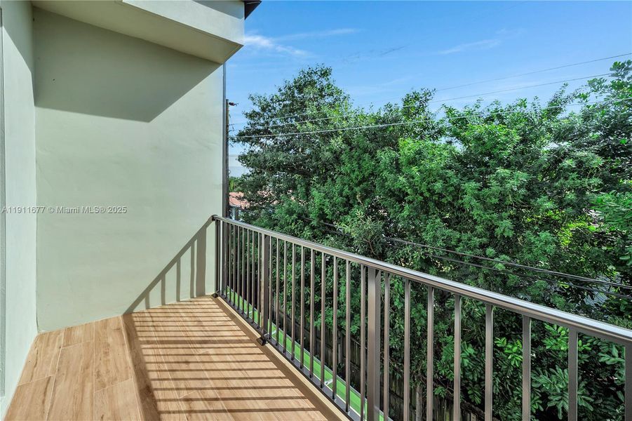 Exterior details and patio area of a home in , Fort Lauderdale (Image 30). Exterior details and patio area of a home in , Fort Lauderdale (Image 30).