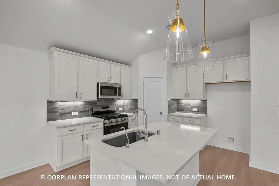 Image 17 of a home in Pinewood at Grand Texas.