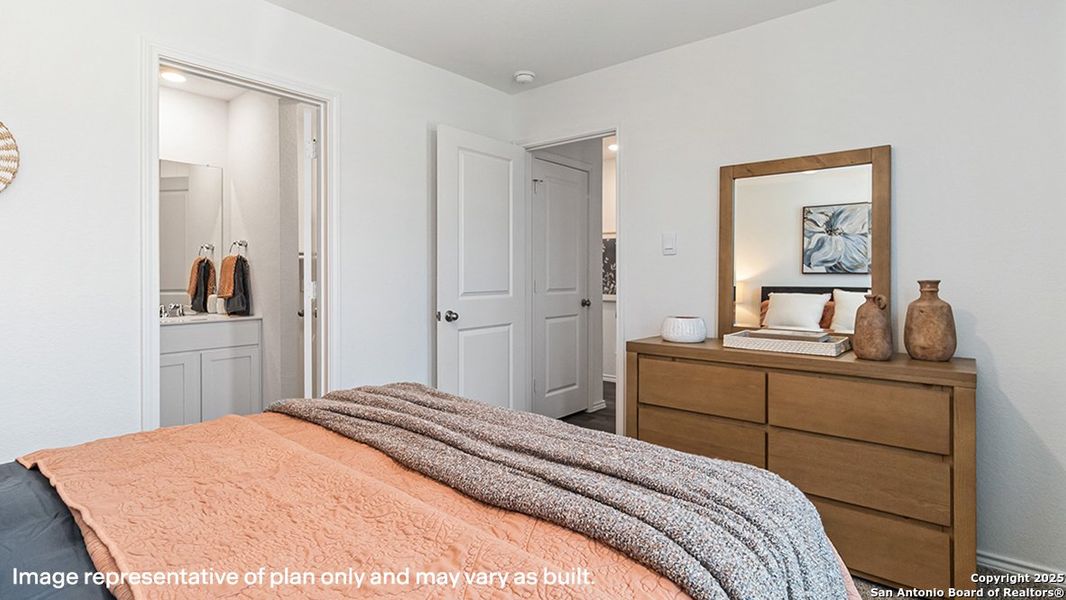 Furnished interior view inside a new home in Sonora, San Antonio (Image 15).