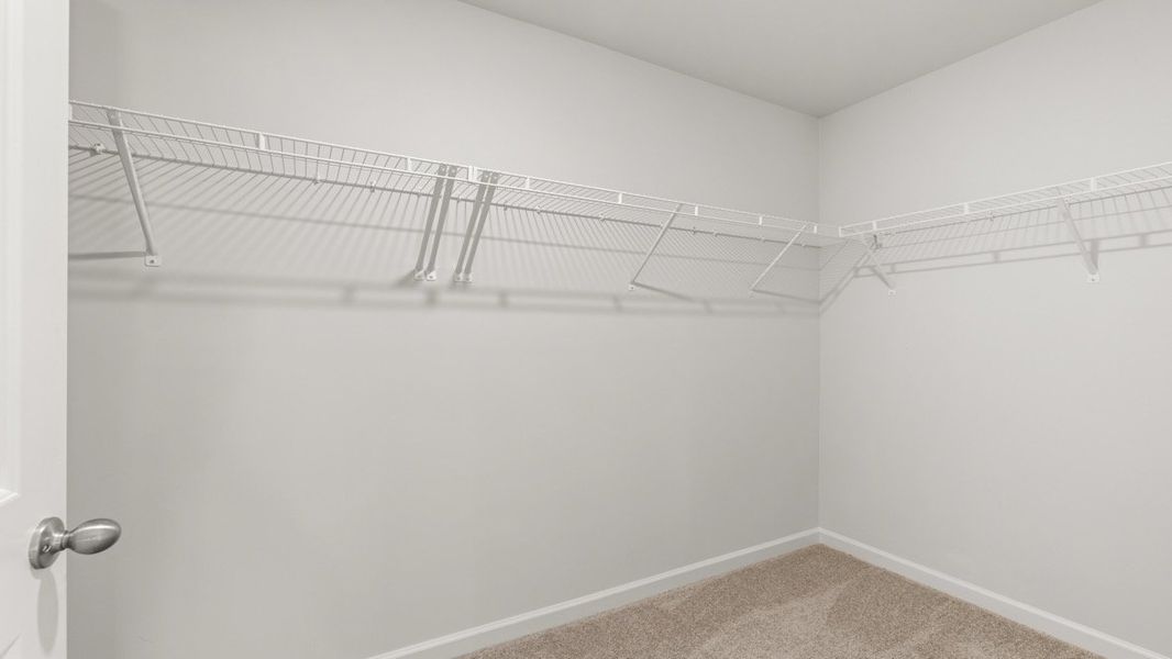 Representative unfurnished interior of a home built from the Aisle by D.R. Horton in Aurora Creek, Dallas (Image 23).