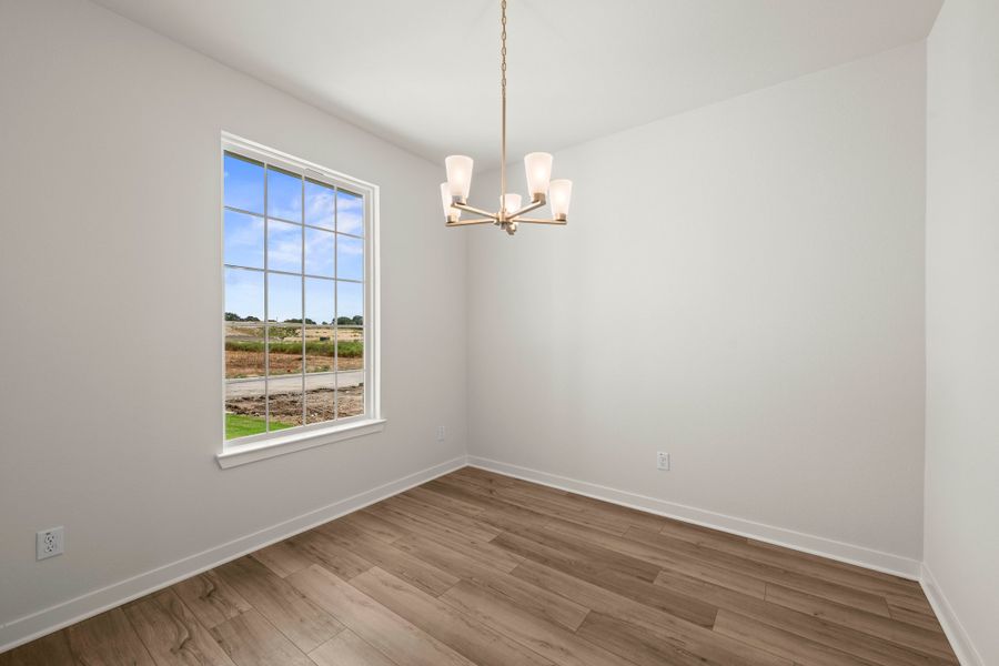 Spacious, unfurnished interior of a new home in The Reserve at Turnbo Ranch, Killeen (Image 9).