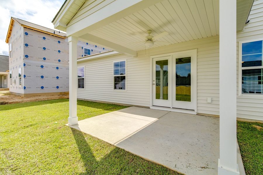 Exterior details and patio area of a home in Winston Point, Gilbert (Image 3).