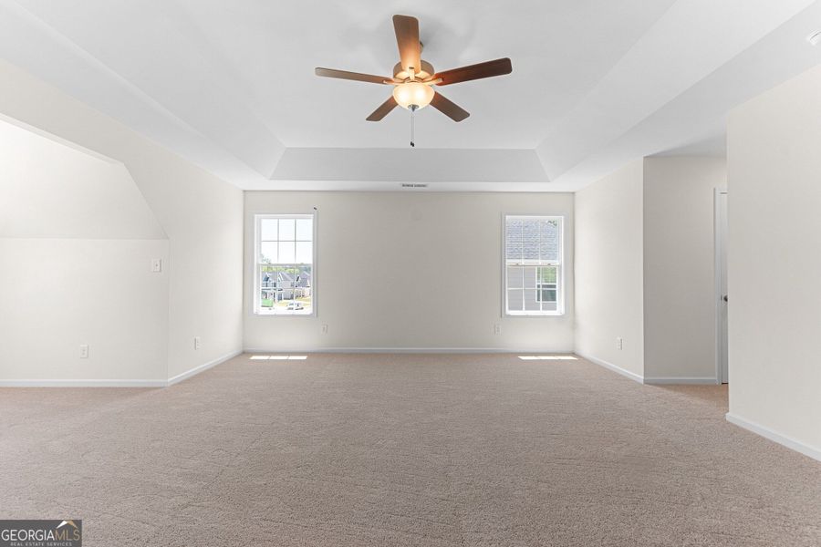 Spacious, unfurnished interior of a new home in Juliette Crossing, Forsyth (Image 22).