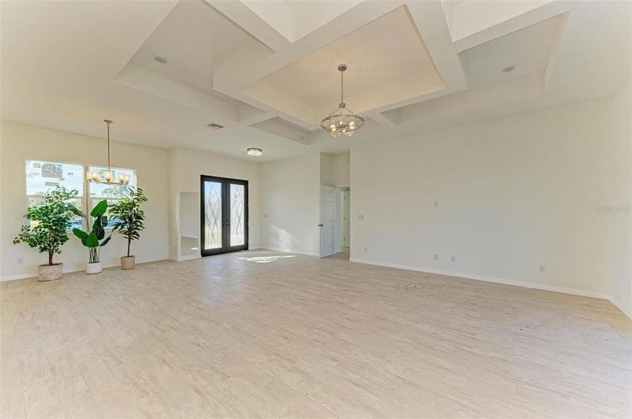 Spacious, unfurnished interior of a new home in , Port Charlotte (Image 19).