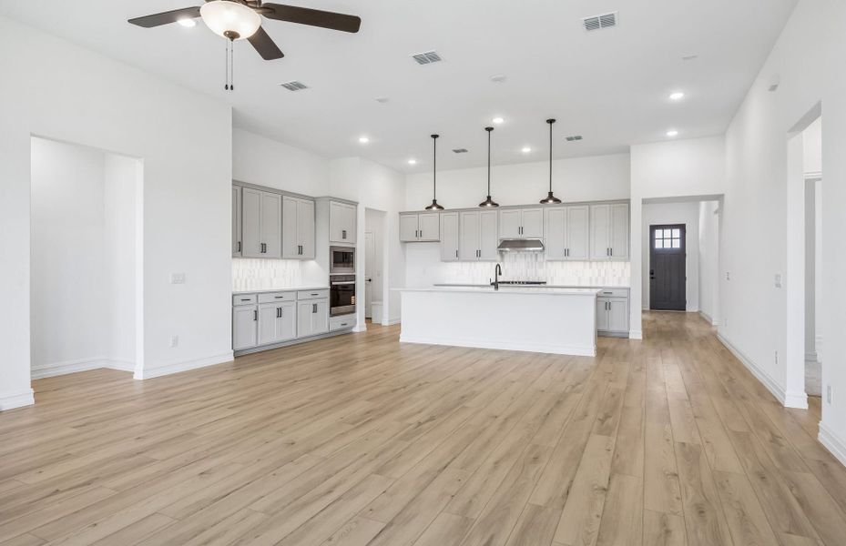 Spacious, unfurnished interior of a new home in Overland Grove, Forney (Image 16). Spacious, unfurnished interior of a new home in Overland Grove, Forney (Image 16).