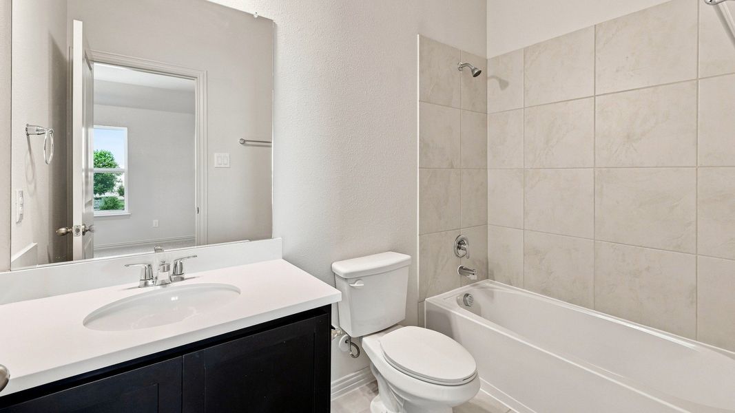 Furnished interior view inside a new home in Taylor Estates, Corinth (Image 7).