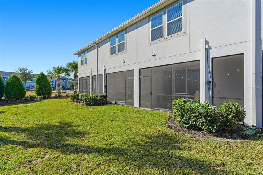 Exterior details and patio area of a home in , Lutz (Image 25).