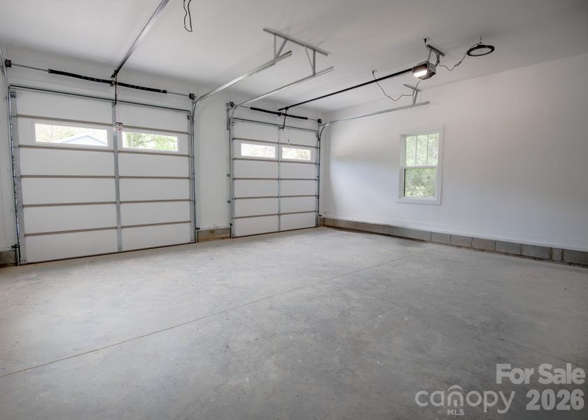 Spacious, unfurnished interior of a new home in , Hendersonville (Image 13).