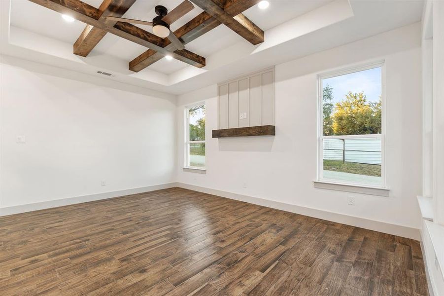 Spacious, unfurnished interior of a new home in , Granbury (Image 14). Spacious, unfurnished interior of a new home in , Granbury (Image 14).