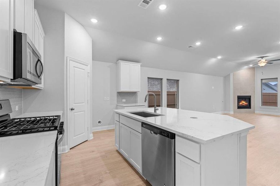 DAL_Heartland_Hockley_ 3953 Avendale Dr (9)