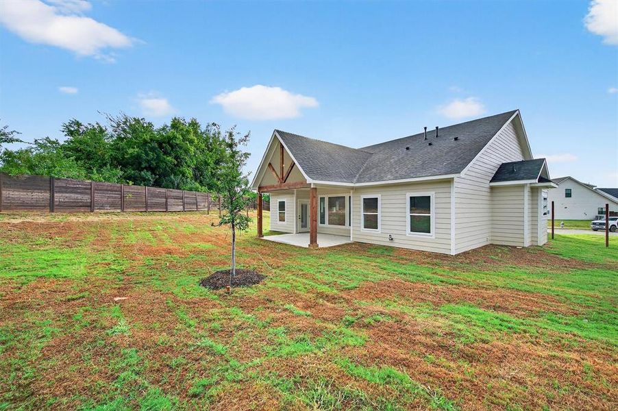 Front exterior of a new home in , Sherman, TX, highlighting curb appeal (Image 19).