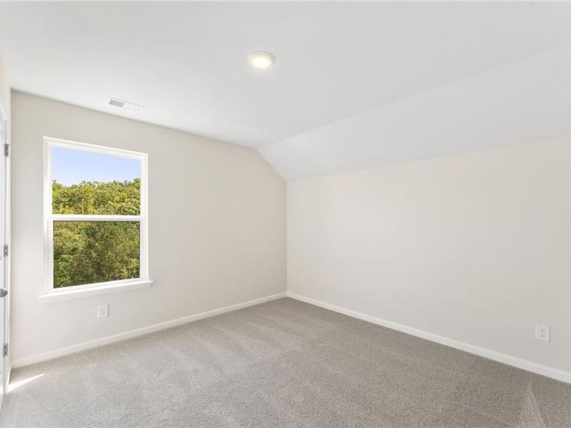 Spacious, unfurnished interior of a new home in Riverwood, Dallas (Image 20).