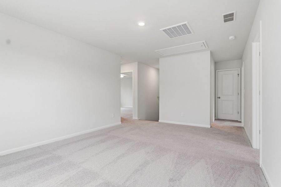 Spacious, unfurnished interior of a new home in Piper Creek, Newton (Image 25). Spacious, unfurnished interior of a new home in Piper Creek, Newton (Image 25).