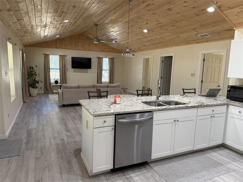 View to LR View to LR