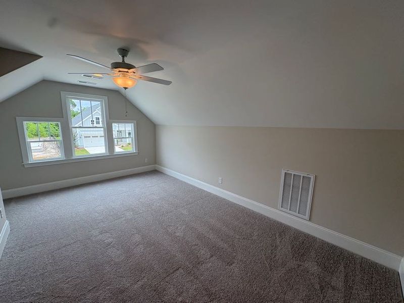 Spacious, unfurnished interior of a new home in Riverside Cove, Wilmington (Image 26).