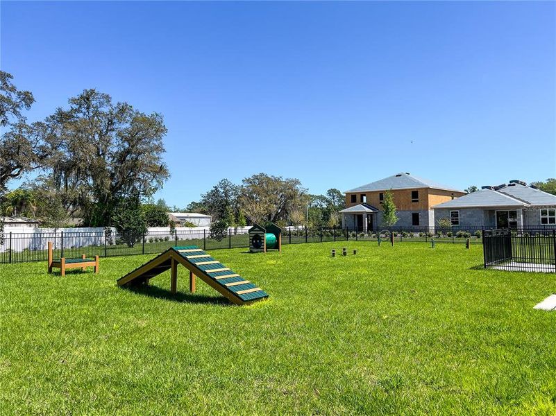 Community amenities in , St. Cloud (Image 5).