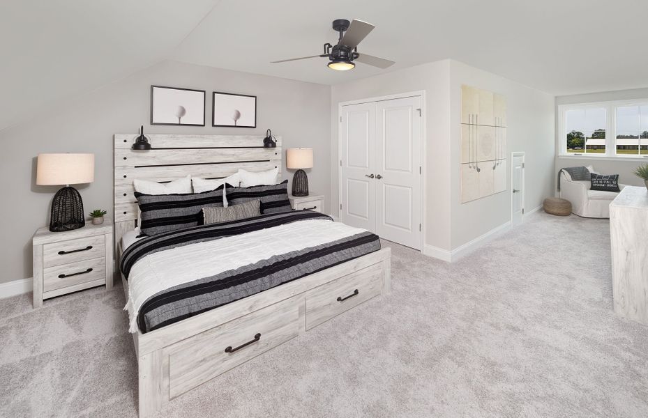 Representative furnished interior of a home built from the Byrnes 3 Story by Pulte Homes in Long Savanna, Charleston (Image 12).
