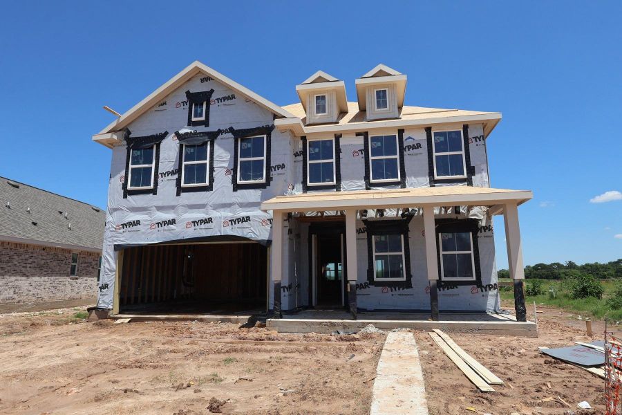 Two story home with 6 beds, 4.5 baths, and 2 car garage Two story home with 6 beds, 4.5 baths, and 2 car garage