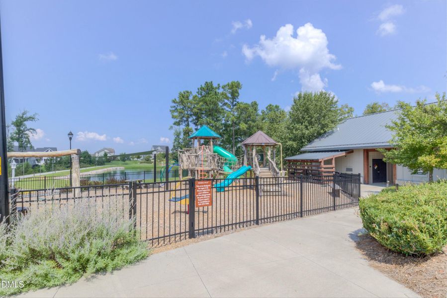 074-Wendell-Falls-Community (9)