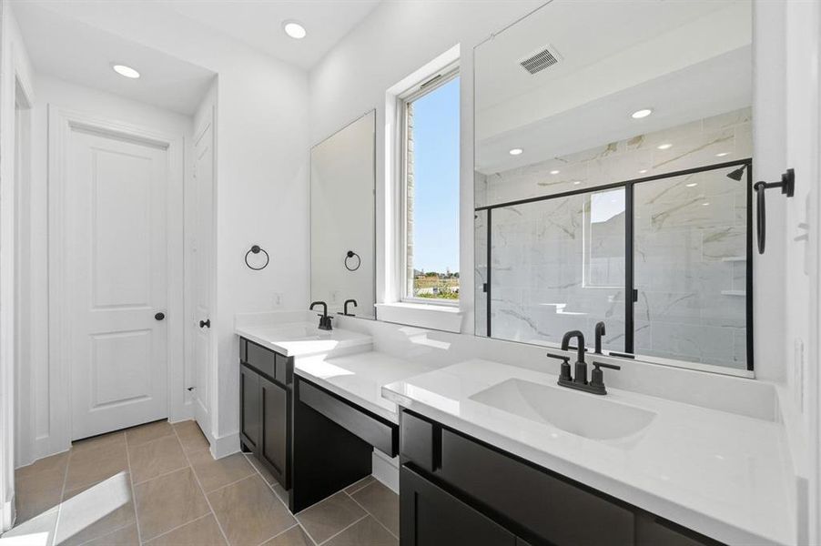 Furnished interior view inside a new home in Wildridge, Oak Point (Image 4). Furnished interior view inside a new home in Wildridge, Oak Point (Image 4).