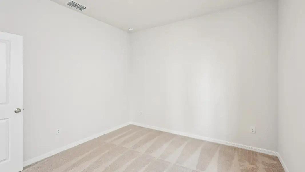 Spacious, unfurnished interior of a new home in Legacy Preserve, Parrish (Image 20).
