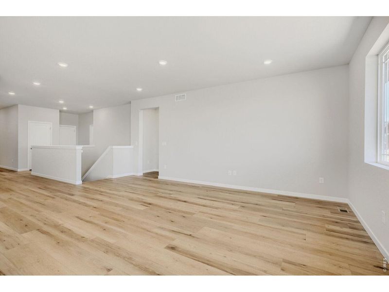 Spacious, unfurnished interior of a new home in Farmstead, Berthoud (Image 21).