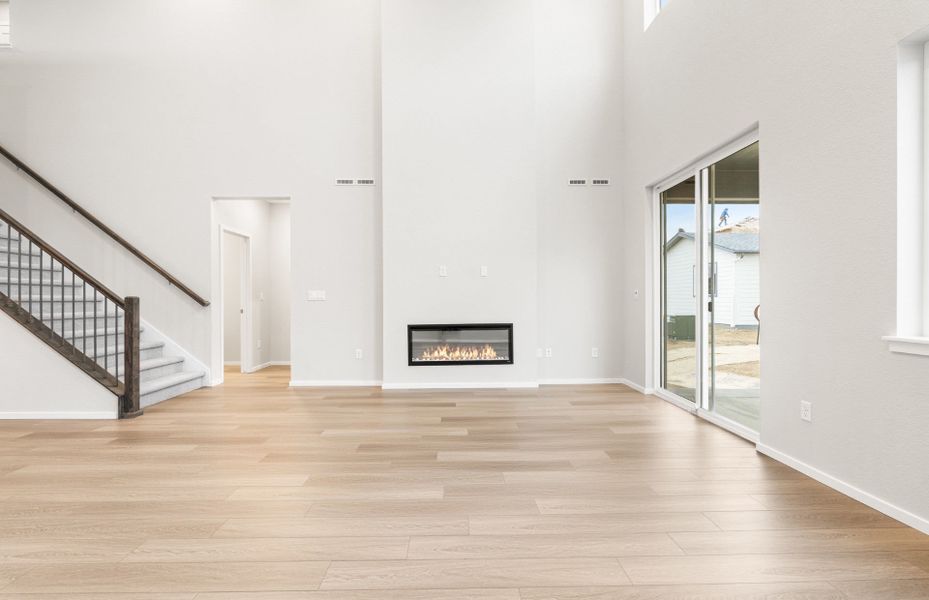 Spacious, unfurnished interior of a new home in Harvest Crossing, Aurora (Image 23).