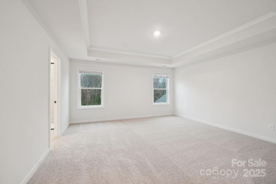 Spacious, unfurnished interior of a new home in Oak Grove Hill, Huntersville (Image 23).