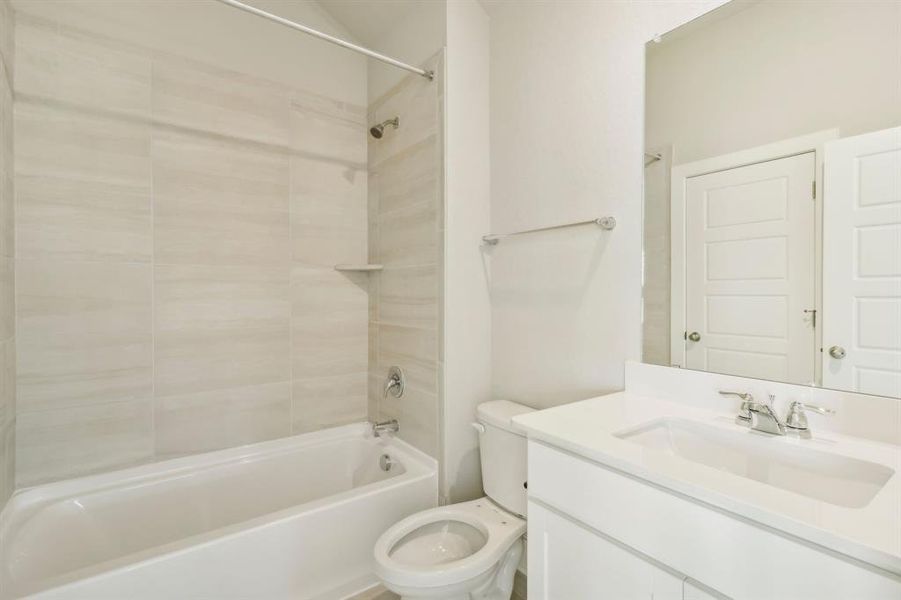 Photo is not of the actual home but is an inspirational photo of builder’s model home and may depict options, furnishings, and/or decorator features that are not included. Photo is not of the actual home but is an inspirational photo of builder’s model home and may depict options, furnishings, and/or decorator features that are not included.