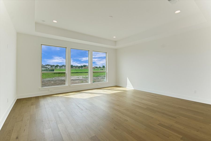 Spacious, unfurnished interior of a new home in Scofield Farms Estates, Georgetown (Image 28).