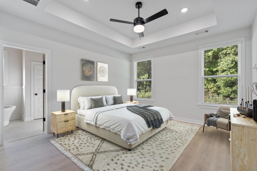 Tray ceiling with recessed lighting