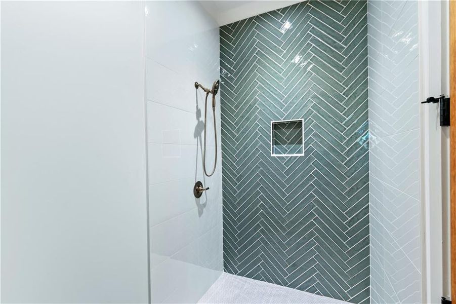 Image 65 of a home in .