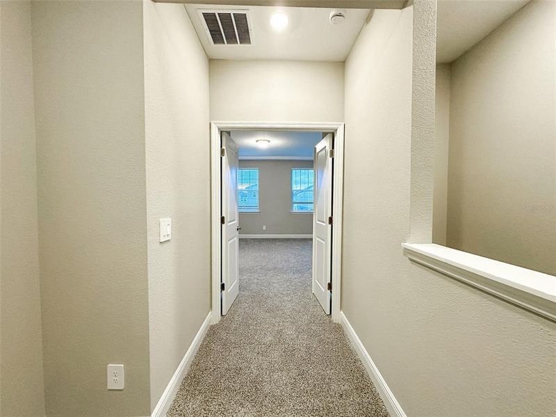 Spacious, unfurnished interior of a new home in Silverleaf Reserve Bungalows, Winter Garden (Image 26).